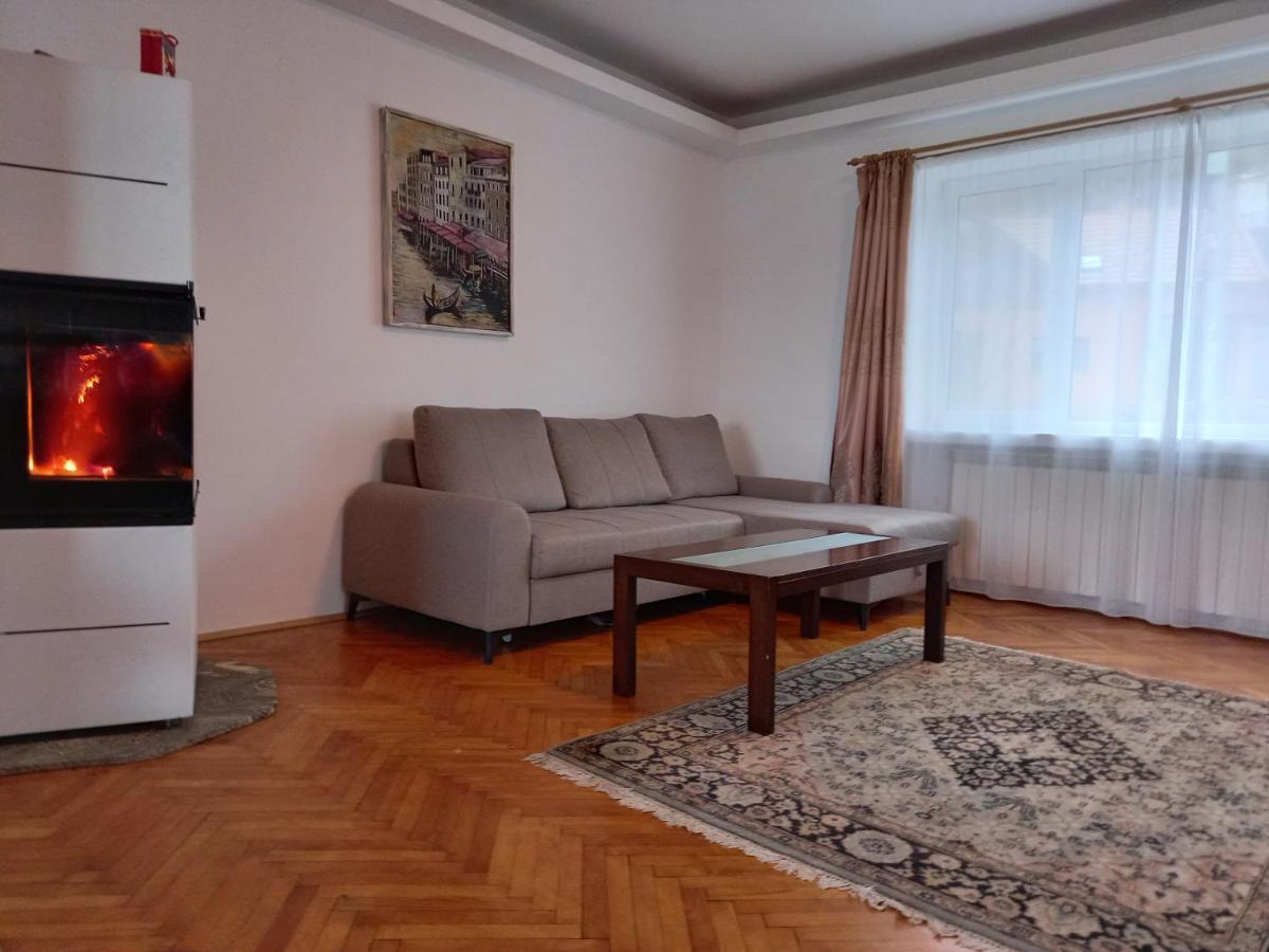 Villa Casa lui Marc à Orşova Extérieur photo